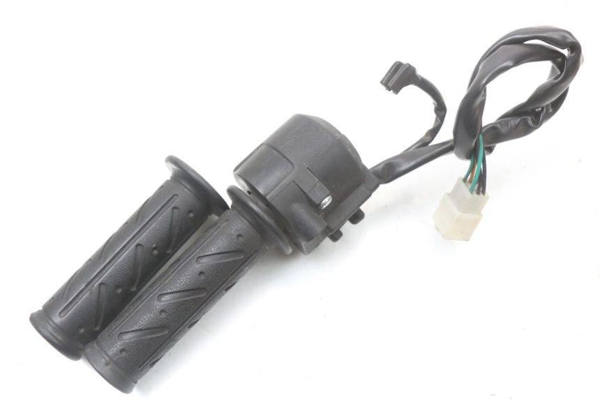 photo de COMMODO DROIT KYMCO SUPER 8 4T 50 (2021 - 2024) - Vue d’ensemble