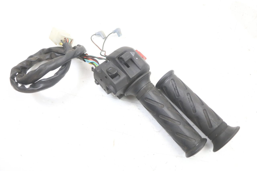 photo de COMMODO DROIT SUZUKI BURGMAN 125 (2018 - 2021) - Vue principale