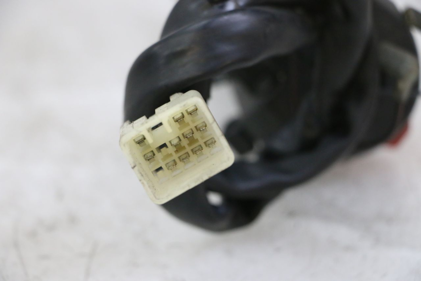 photo de COMMODO DROIT SUZUKI BURGMAN 125 (2015 - 2017) - Autre angle de vue