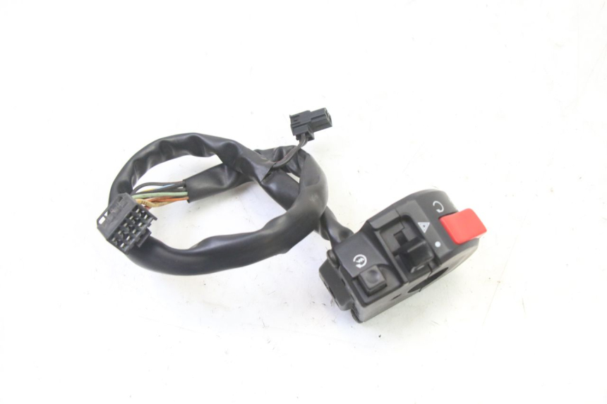 photo de COMMODO DROIT SUZUKI SV S 650 (2003 - 2009) - Autre angle de vue