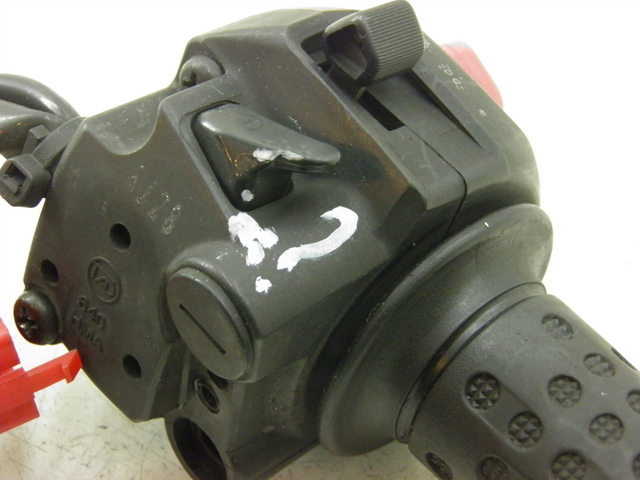 photo de COMMODO DROIT SYM GTS 125 (2005 - 2008) - Autre angle de vue