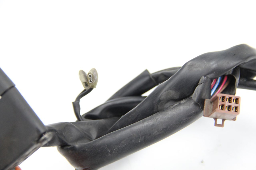 photo de COMMODO DROIT YAMAHA TDM ABS 900 (2002 - 2014) - Points de fixation