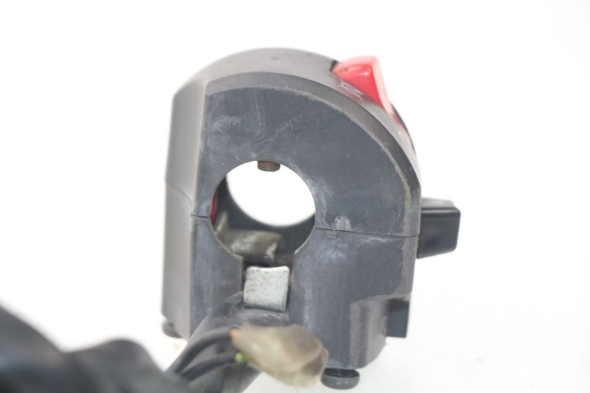 photo de COMMODO DROIT YAMAHA TDM ABS 900 (2002 - 2014) - Zoom état d’usage