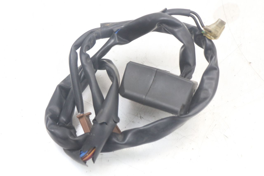 photo de COMMODO DROIT YAMAHA TDM ABS 900 (2002 - 2014) - Autre angle de vue