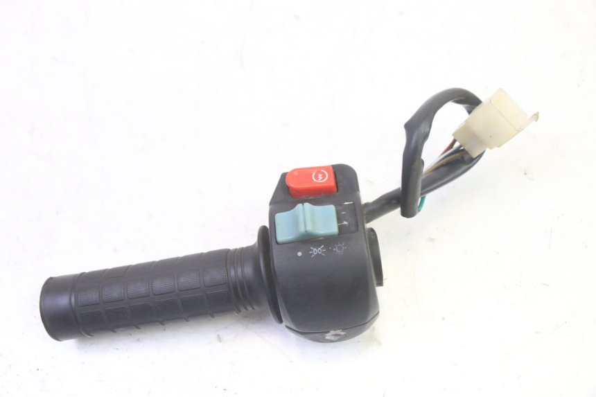 photo de COMMODO DROIT SUKIDA TOP 1 50 (2003 - 2010) - Gros plan technique