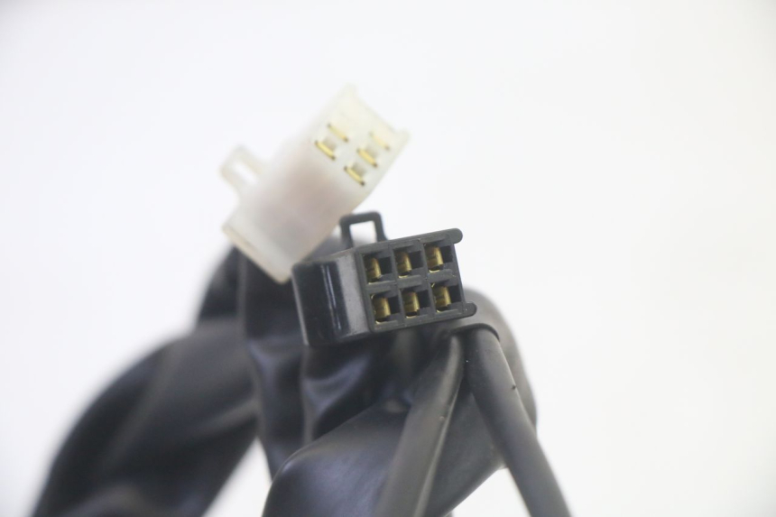 photo de COMMODO DROIT YAMAHA TRICITY 300 (2020 - 2024) - État de surface