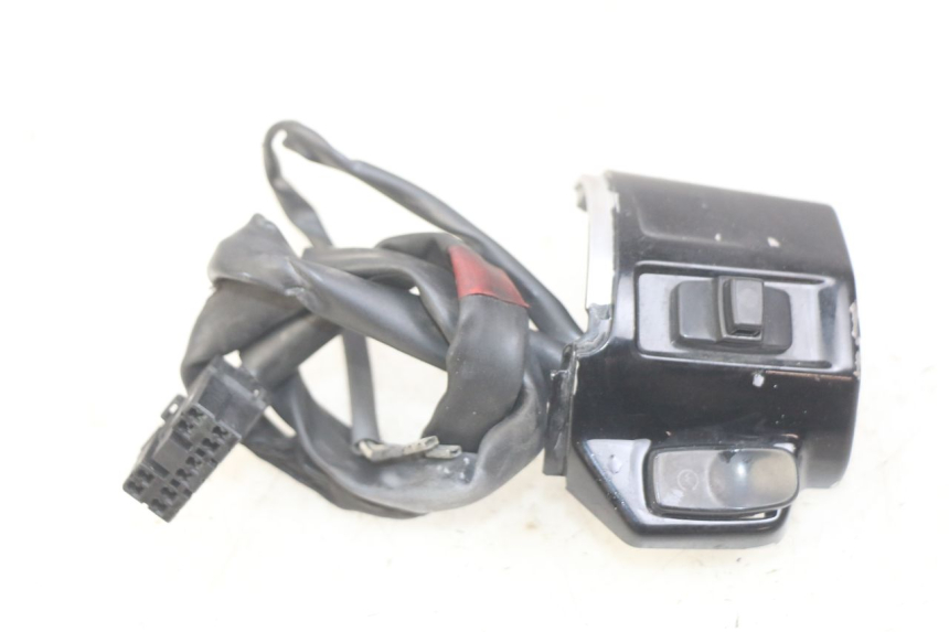 photo de COMMODO DROIT PIAGGIO VESPA SPRINT 2T 50 (2014 - 2018) - Vue principale