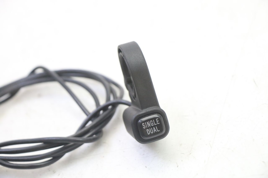 photo de COMMODO DROIT DUALTRON VICTOR LIMITED 1 - Détail de la pièce