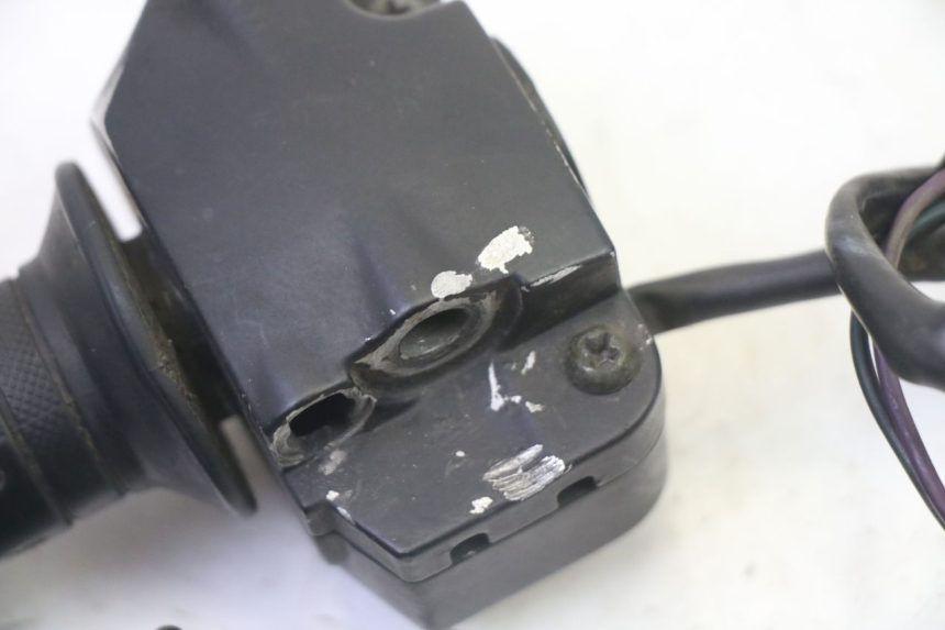 photo de COMMODO DROIT PEUGEOT VIVACITY NEW 2T 50 (2008 - 2017) - Gros plan technique