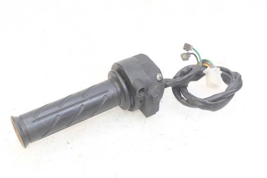 photo de COMMODO DROIT DAELIM VJ ROADWIN FI 125 (2008 - 2017) - Autre angle de vue