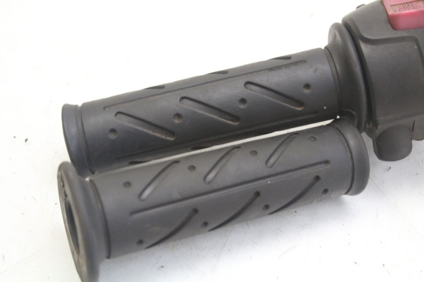 photo de COMMODO DROIT KYMCO X-CITING XCITING 400 (2014 - 2018) - Zoom état d’usage