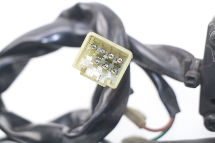 photo de COMMODO DROIT YAMAHA X-MAX XMAX 125 (2010 - 2013) - Zoom état d’usage