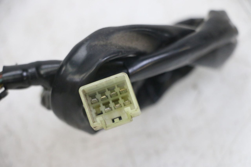 photo de COMMODO DROIT YAMAHA X-MAX XMAX 125 (2010 - 2013) - Points de fixation