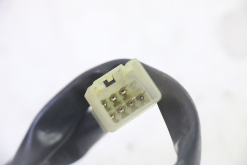 photo de COMMODO DROIT YAMAHA X-MAX XMAX 125 (2010 - 2013) - Points de fixation