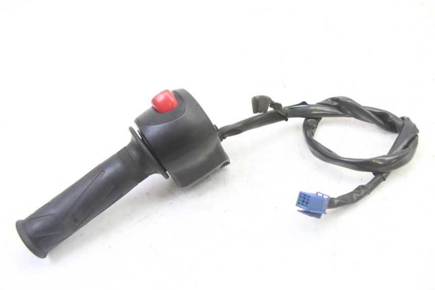 photo de COMMODO DROIT YAMAHA XJ6 ABS 600 (2008 - 2016) - Autre angle de vue