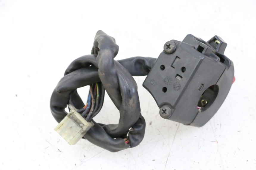 photo de COMMODO DROIT YAMAHA XJN DIVERSION 600 (2000 - 2003) - Autre angle de vue