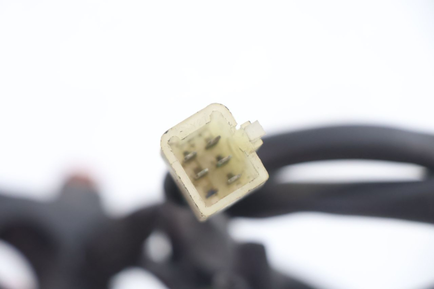 photo de COMMODO DROIT HONDA XRV AFRICA TWIN 750 (1990 - 1992) - État de surface