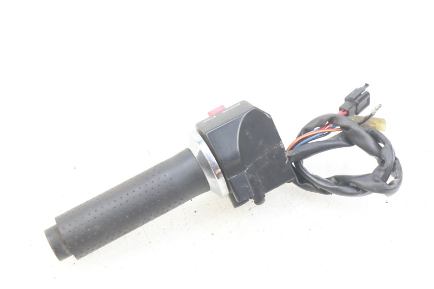 photo de COMMODO DROIT YAMAHA XV VIRAGO 750 (1984 - 1998) - Gros plan technique