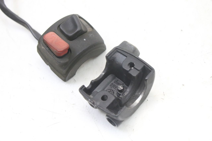 photo de COMMODO DROIT YAMAHA BW'S NG NEXT GENERATION 50 (1996 - 2003) - Autre angle de vue