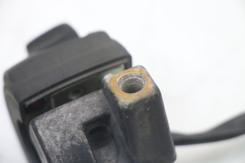 photo de COMMODO DROIT YAMAHA BW'S NG NEXT GENERATION 50 (1996 - 2003) - Points de fixation