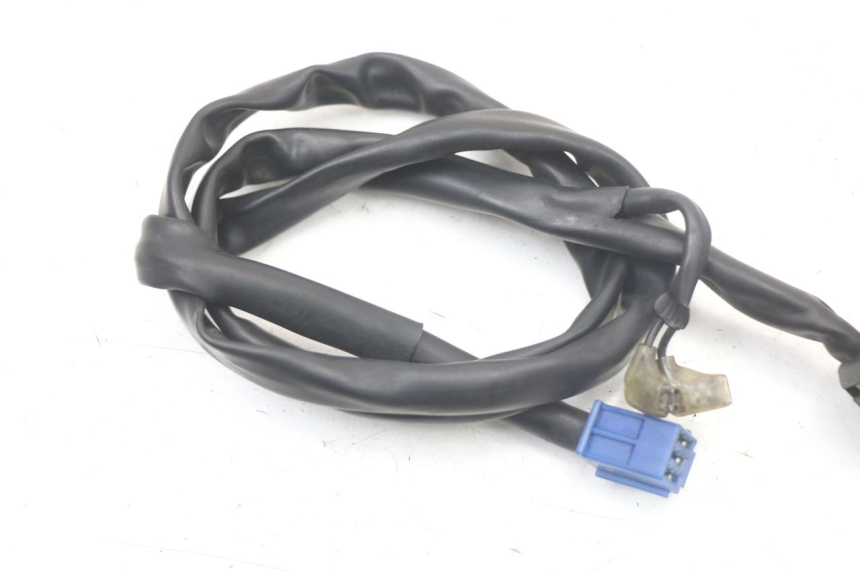 photo de COMMODO DROIT YAMAHA FZ1 FAZER 1000 (2007 - 2009) - Points de fixation