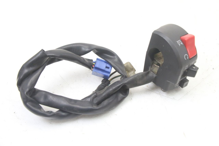 photo de COMMODO DROIT YAMAHA FZS FAZER 600 (2001 - 2003) - Zoom état d’usage