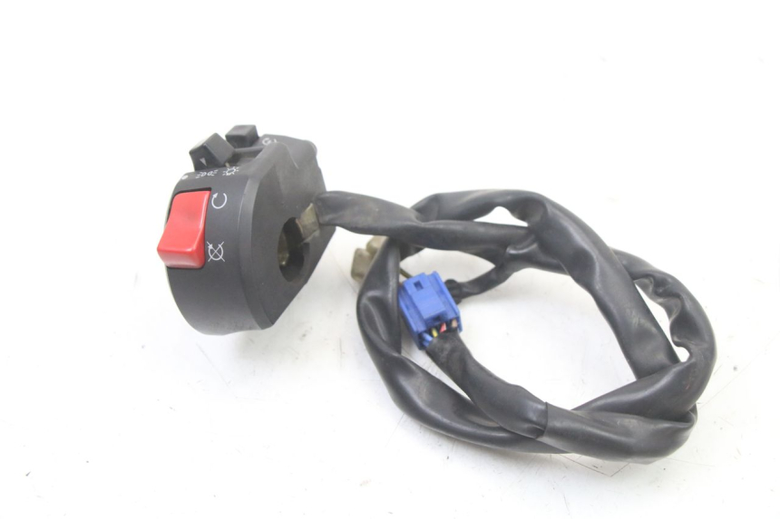 photo de COMMODO DROIT YAMAHA FZS FAZER 600 (2001 - 2003) - Autre angle de vue