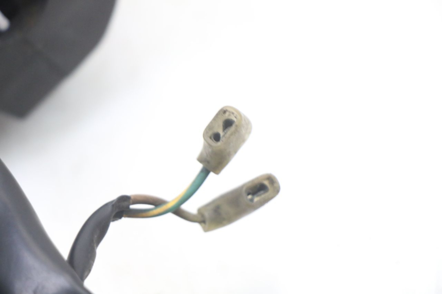 photo de COMMODO DROIT YAMAHA FZS FAZER 600 (2001 - 2003) - État de surface