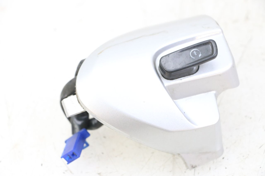 photo de COMMODO DROIT YAMAHA NEOS NEO'S 4T 50 (2008 - 2016) - Vue principale