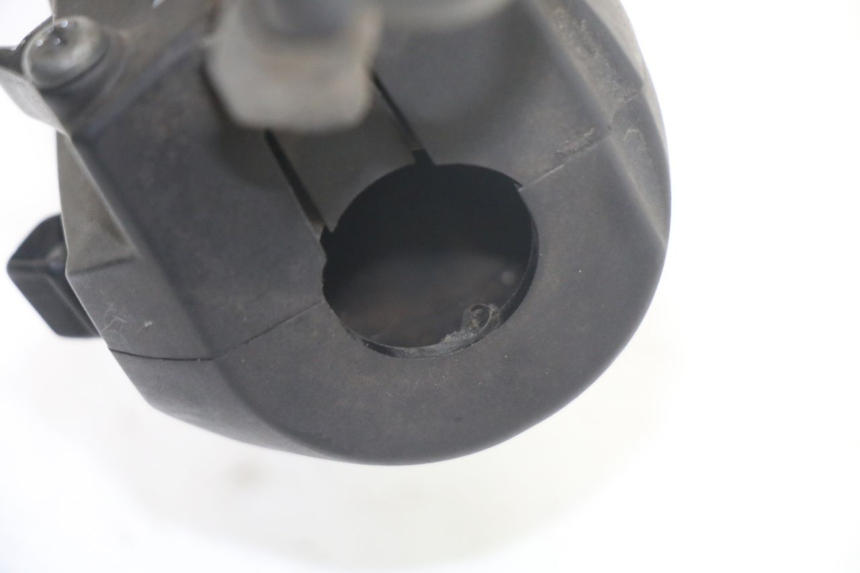 photo de COMMODO DROIT YAMAHA X-MAX XMAX ABS 250 (2010 - 2014) - Vue d’ensemble