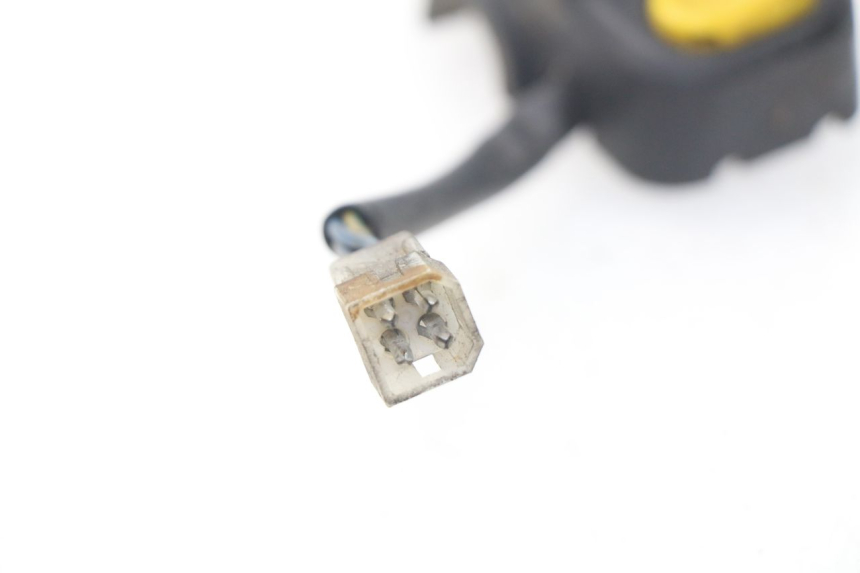 photo de COMMODO DROIT YAMAHA YP MAJESTY 125 (1998 - 2001) - Zoom état d’usage