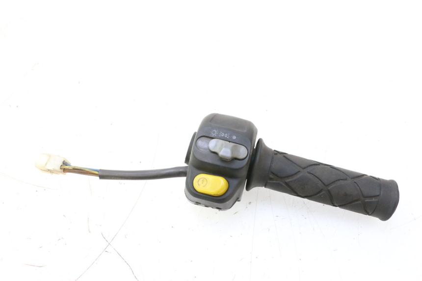 photo de COMMODO DROIT YAMAHA YP MAJESTY 125 (1998 - 2001) - Vue principale