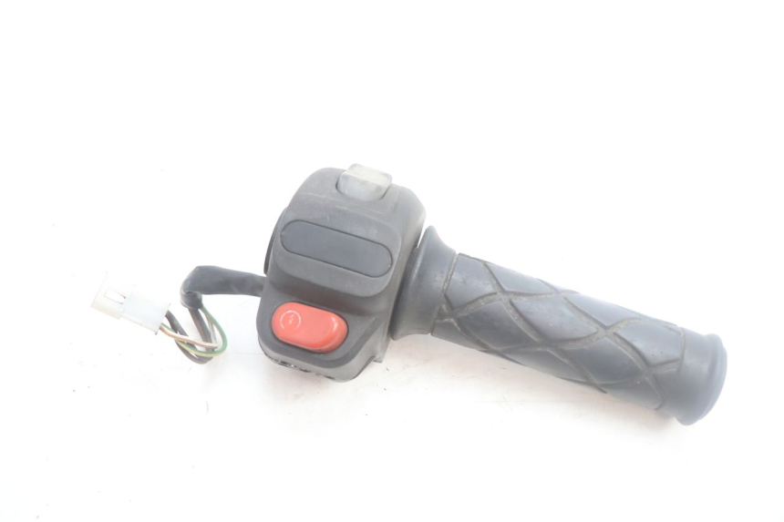 photo de COMMODO DROIT YAMAHA YP MAJESTY 125 (2002 - 2006) - Vue principale