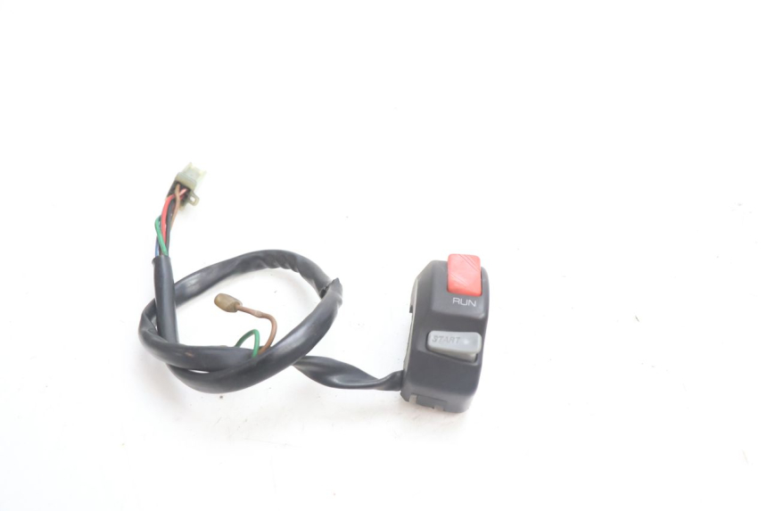 photo de COMMODO DROIT YAMAHA YZF R GENESIS 750 (1993 - 1998) - Zoom état d’usage
