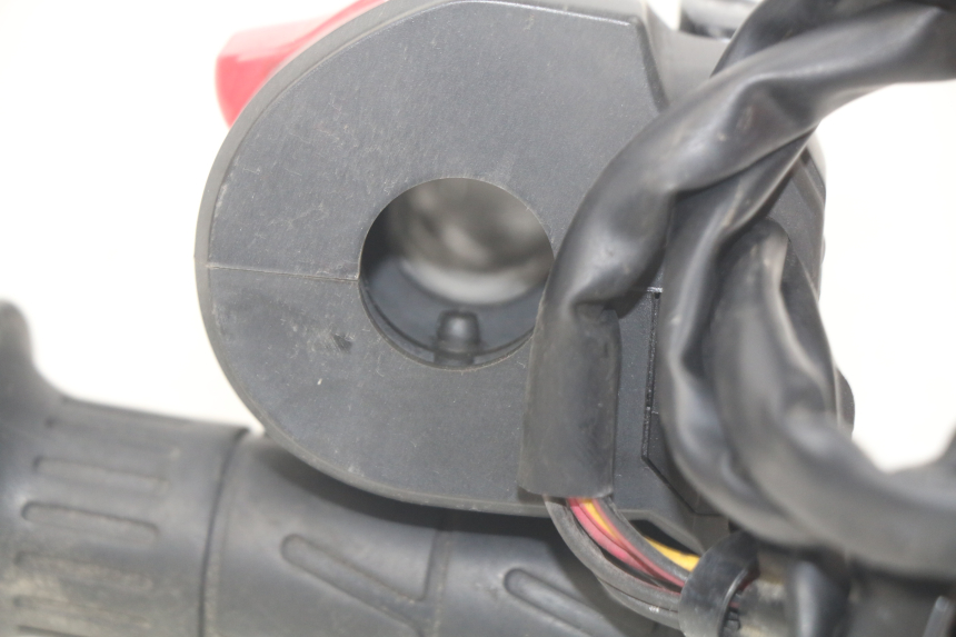 photo de COMMODO DROIT KAWASAKI Z S 750 (2003 - 2006) - Vue d’ensemble