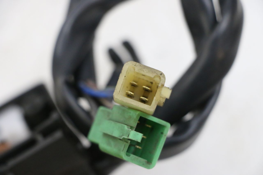 photo de COMMODO DROIT KAWASAKI ZR 7 750 (1999 - 2004) - Détail de la pièce