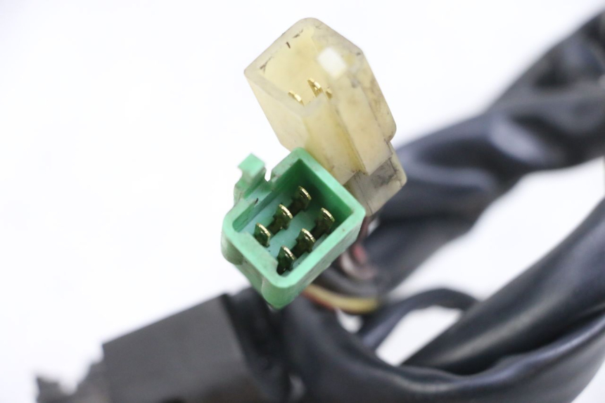 photo de COMMODO DROIT KAWASAKI ZR 7 750 (1999 - 2004) - Zoom état d’usage