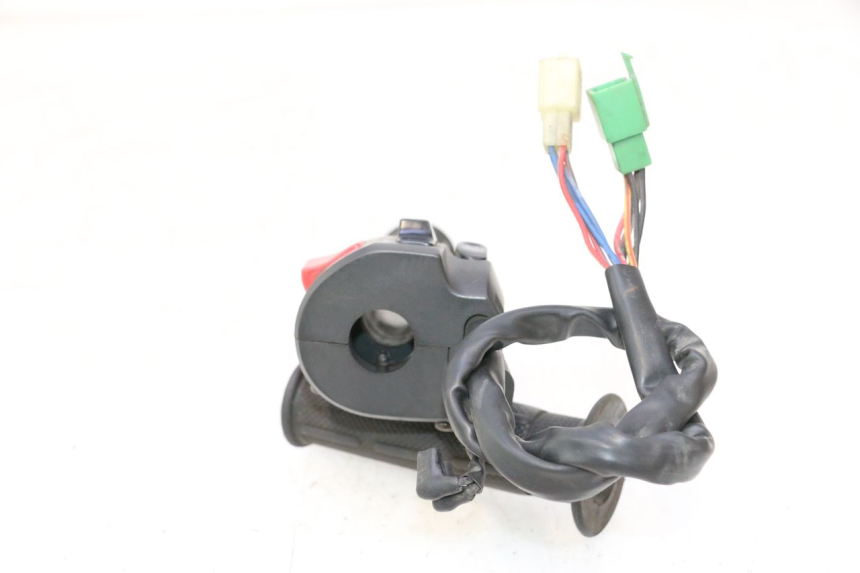 photo de COMMODO DROIT KAWASAKI ZX-6R ZX6R 600 (1995 - 1997) - Autre angle de vue