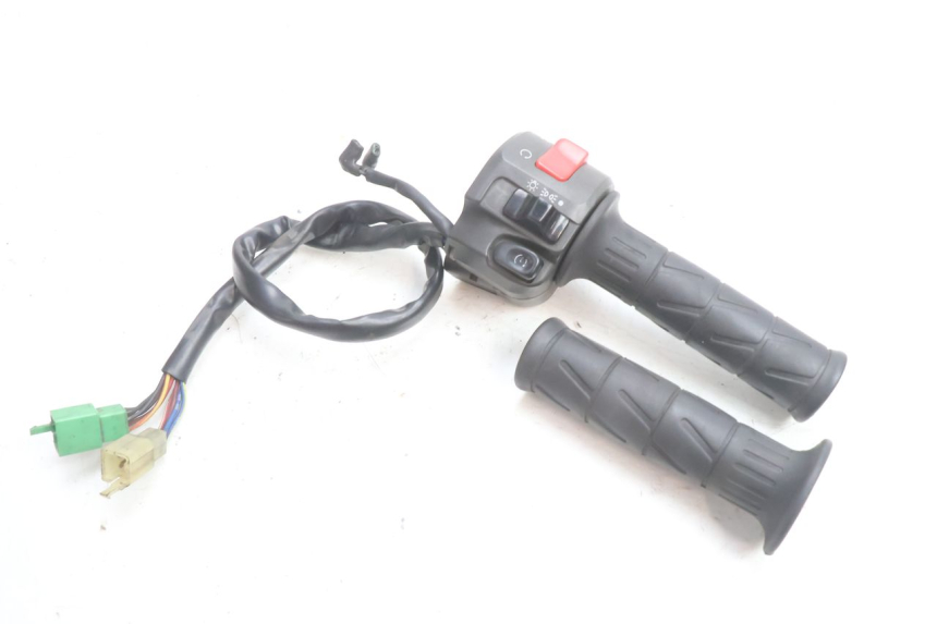 photo de COMMODO DROIT KAWASAKI ZZR 600 (1995 - 2004) - Vue principale