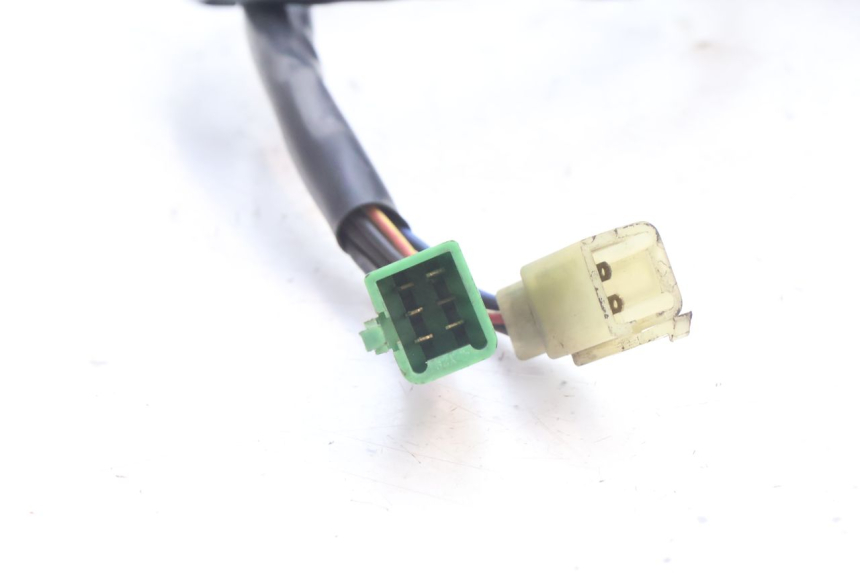 photo de COMMODO DROIT KAWASAKI ZZR 600 (1995 - 2004) - État de surface