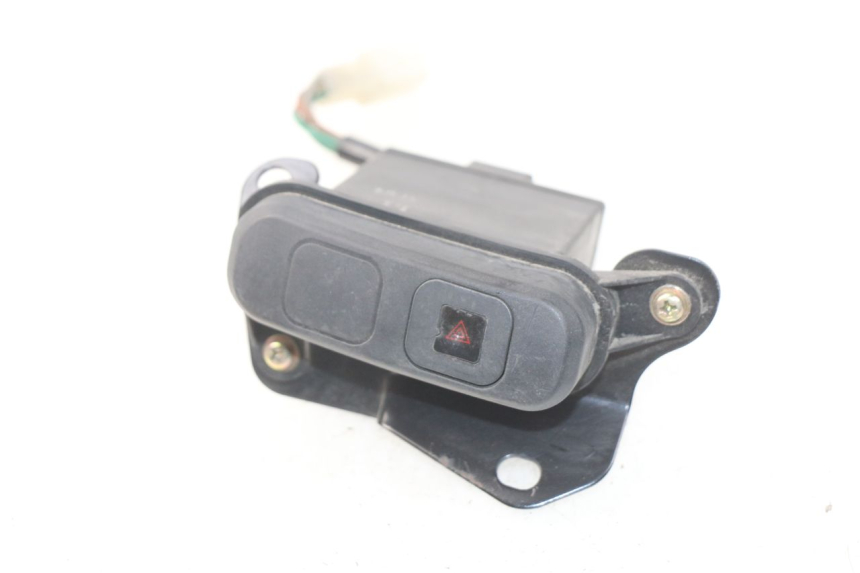 photo de COMMODO FEUX DETRESSE SYM GTS EFI ABS 125 (2012 - 2016) - Vue principale