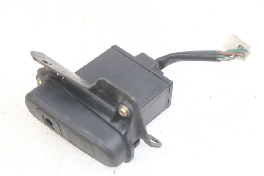 photo de COMMODO FEUX DETRESSE SYM GTS EFI 125 (2012 - 2016) - Détail de la pièce