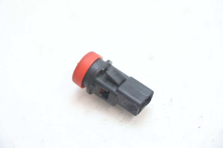 photo de COMMODO FEUX DETRESSE PIAGGIO MP3 LT 300 (2010 - 2016) - Zoom état d’usage
