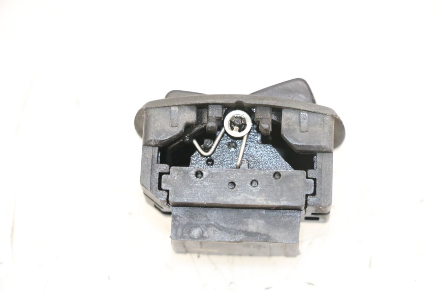 photo de COMMODO FEUX DETRESSE PEUGEOT BELVILLE 125 (2017 - 2021) - Autre angle de vue