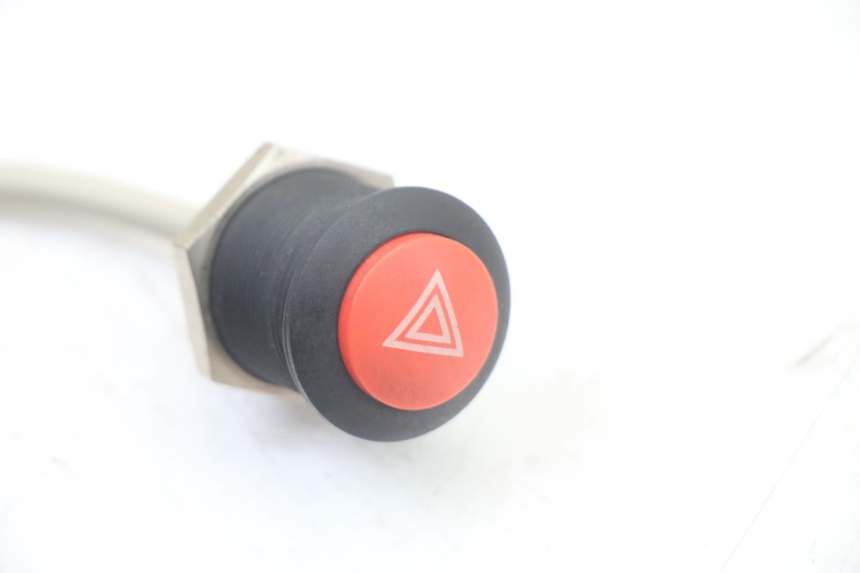 photo de COMMODO FEUX DETRESSE LIGIER PULSE 3 1 (2014 - 2020) - Zoom état d’usage