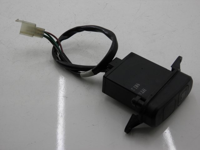 photo de COMMODO FEUX DETRESSE SYM GTS EVO 125 (2009 - 2013) - Vue principale