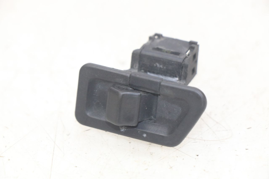 photo de COMMODO FEUX DETRESSE YAMAHA X-MAX XMAX 250 (2006 - 2009) - Vue principale
