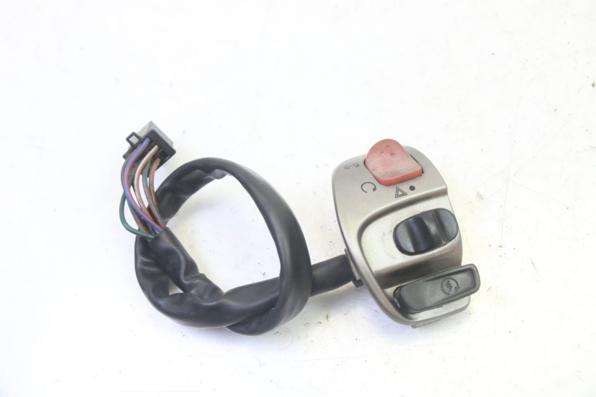 photo de COMMODO GAUCHE QUADRO 4 4D 350 (2015 - 2018) - Vue principale