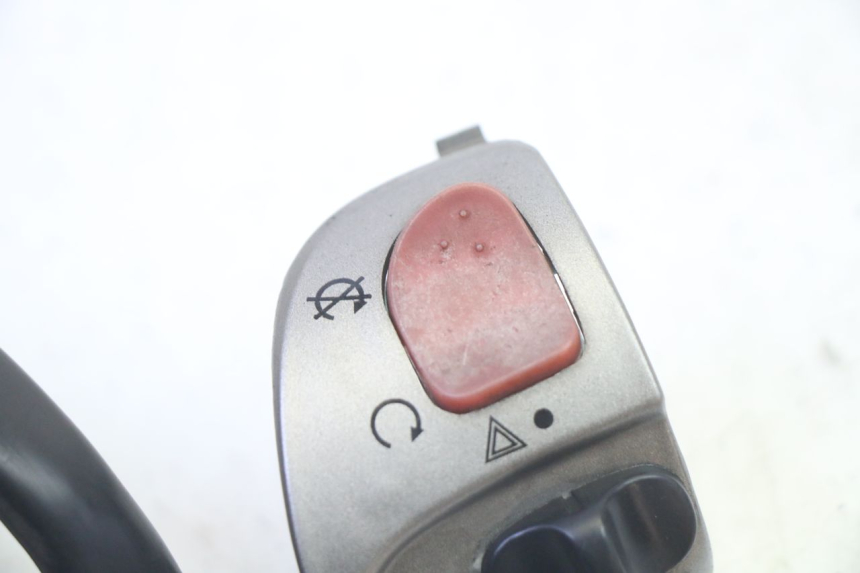 photo de COMMODO GAUCHE QUADRO 4 4D 350 (2015 - 2018) - Détail de la pièce