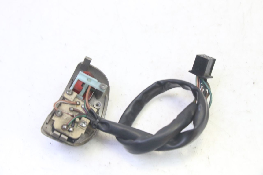 photo de COMMODO GAUCHE QUADRO 4 4D 350 (2015 - 2018) - Gros plan technique